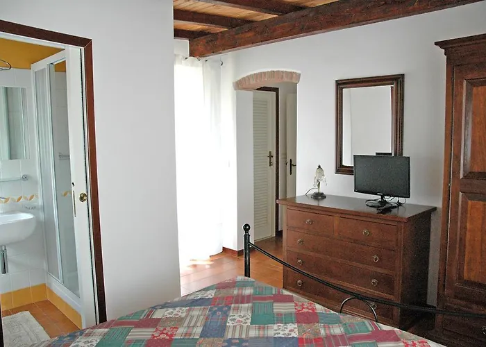 Le Maree Lorena 阿祖罗港